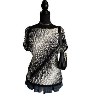 Black & white y2k magic popcorn top